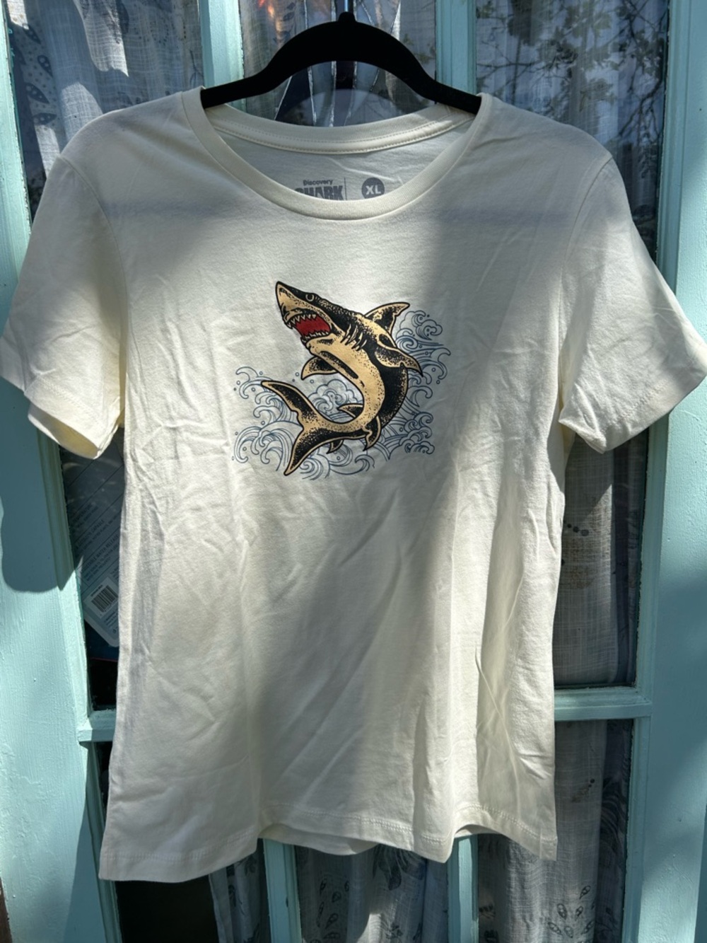 Discovery Channel Shark Week Shark Graphic Tee XK New